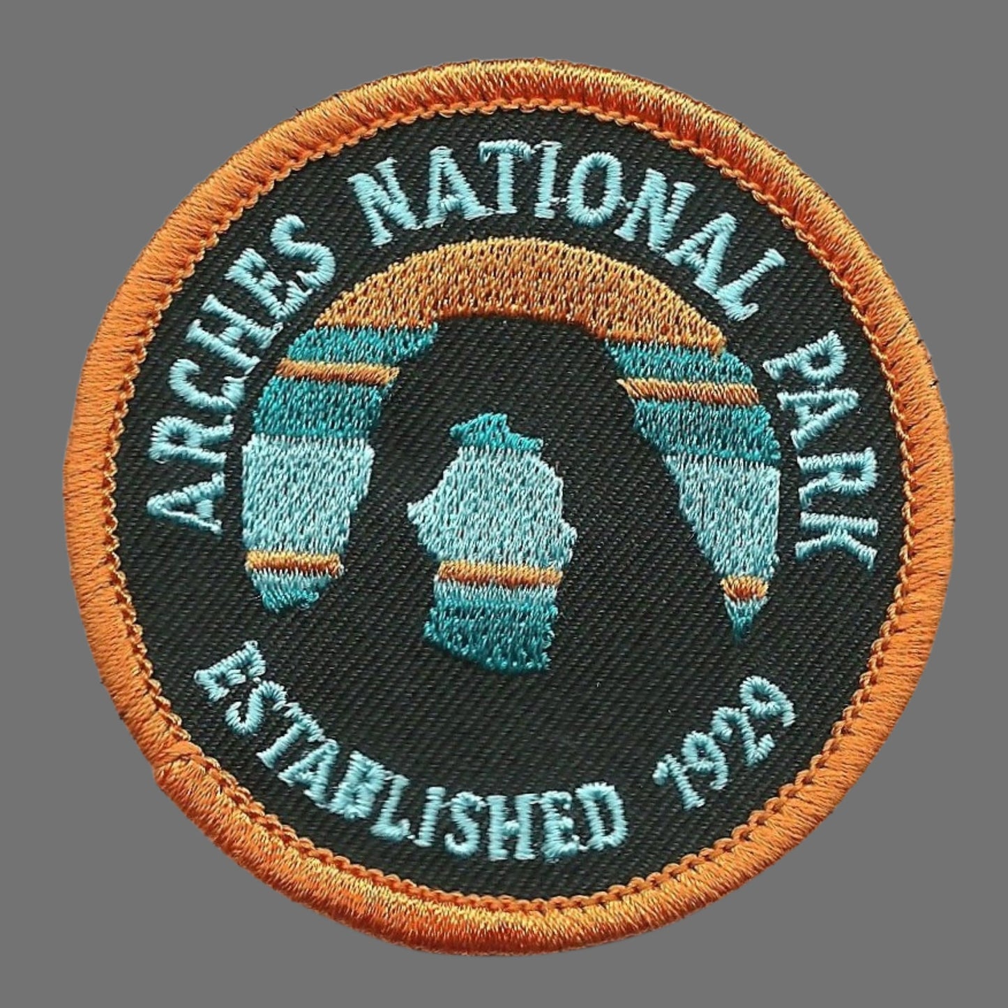 Arches National Park Patch - Utah Travel Patch Iron On – UT Souvenir Embellishment Applique – Travel Gift 2.5" Delicate Arch Sandstone